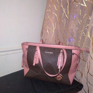 Signature Voyager Multi-Function Large Tote